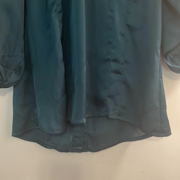 Lucca Hunter green medium blouse - Picture 3 of 4